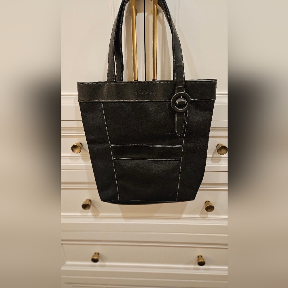 Black tote
